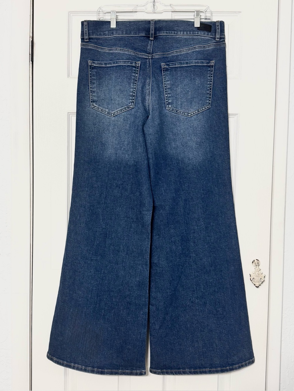 Sofia Vergara Margot Super High Rise Wide Leg Flare Jeans Double Button NWT - Picture 5 of 10